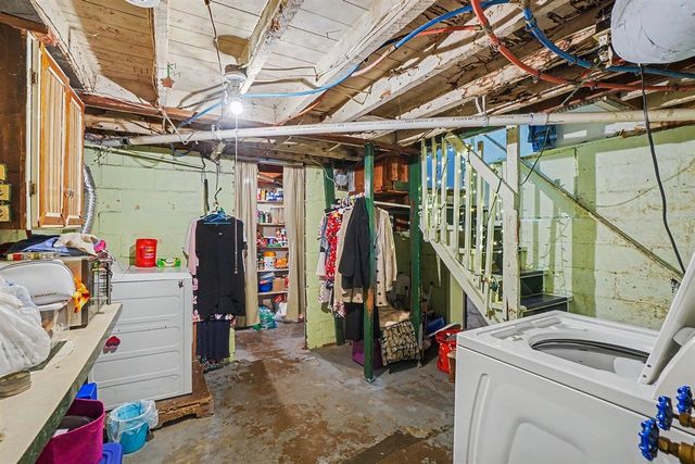 41 E 14th Street, Holland, MI 49423