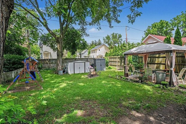 41 E 14th Street, Holland, MI 49423
