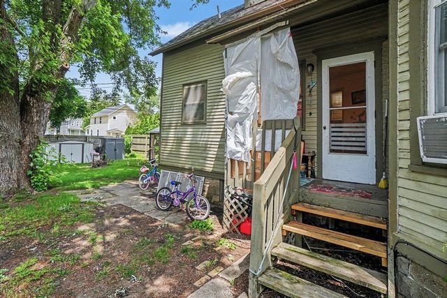 41 E 14th Street, Holland, MI 49423