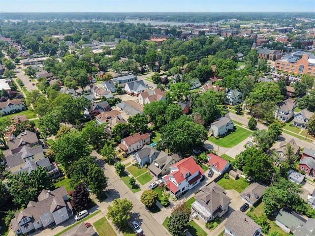 41 E 14th Street, Holland, MI 49423