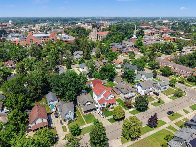 41 E 14th Street, Holland, MI 49423