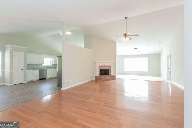 2725 Lenora Springs Drive, Snellville, GA 30039
