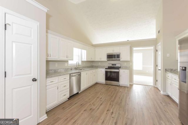 2725 Lenora Springs Drive, Snellville, GA 30039