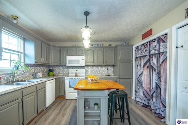 103 Fiddlers Ridge Road, Vine Grove, KY 40175