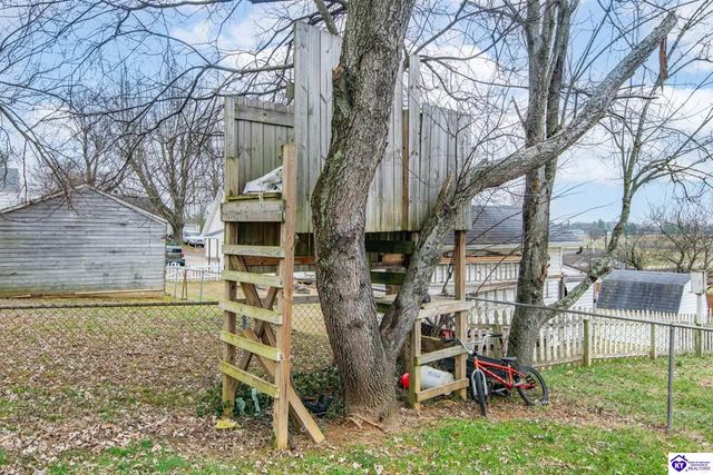 103 Fiddlers Ridge Road, Vine Grove, KY 40175