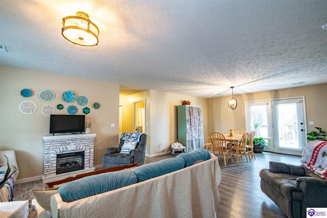 103 Fiddlers Ridge Road, Vine Grove, KY 40175