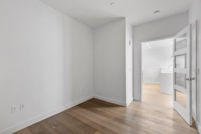 375 Canal St 703R, Somerville, MA 02145