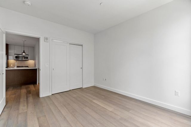 375 Canal St 703R, Somerville, MA 02145