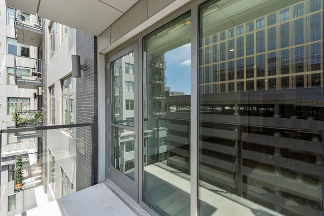 375 Canal St 703R, Somerville, MA 02145