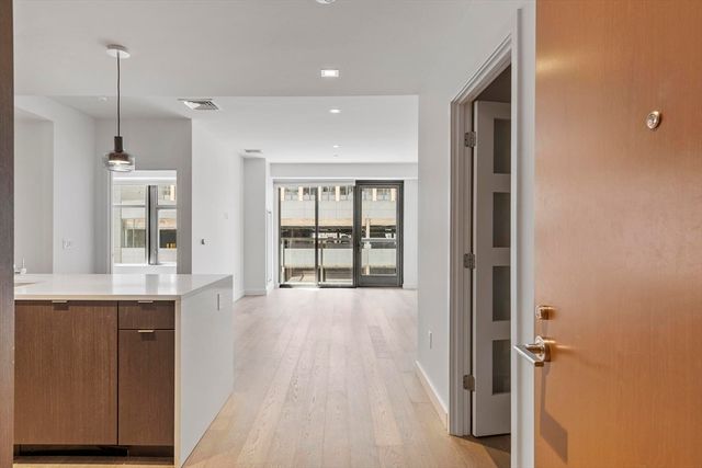 375 Canal St 703R, Somerville, MA 02145