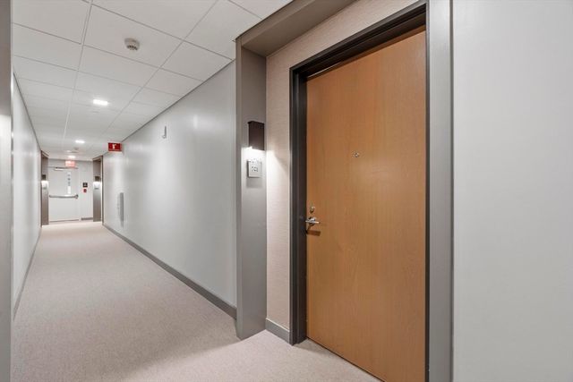 375 Canal St 703R, Somerville, MA 02145