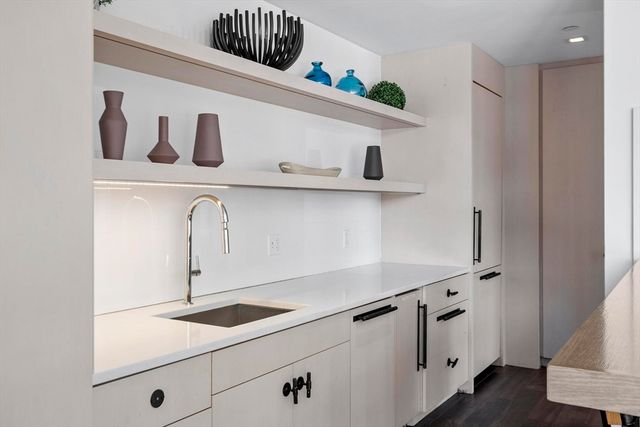 375 Canal St 703R, Somerville, MA 02145