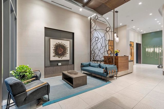 375 Canal St 703R, Somerville, MA 02145