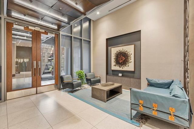 375 Canal St 703R, Somerville, MA 02145