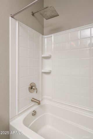 1977 W Kinfield Trail, Phoenix, AZ 85085