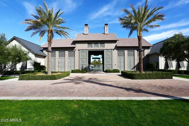 1977 W Kinfield Trail, Phoenix, AZ 85085