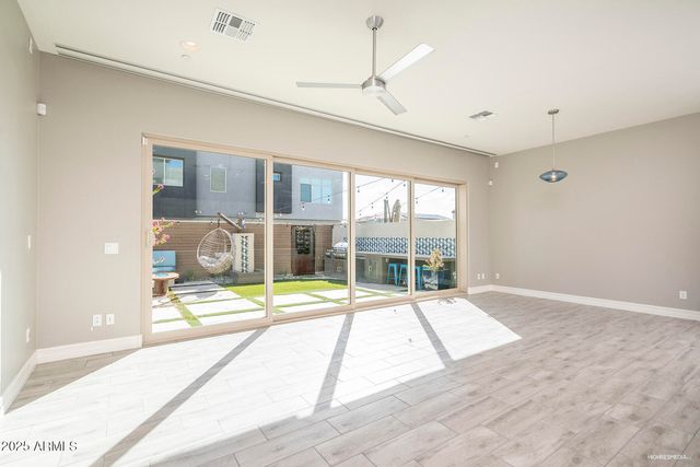 1977 W Kinfield Trail, Phoenix, AZ 85085