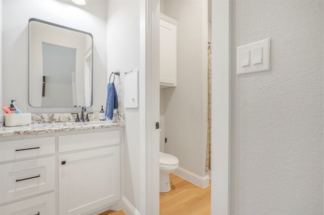 108 Southwood Drive, Burleson, TX 76028