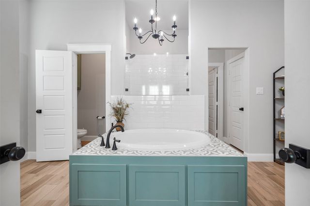 108 Southwood Drive, Burleson, TX 76028