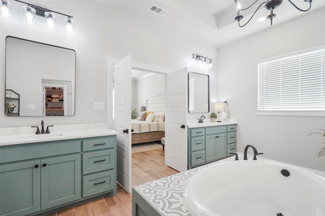 108 Southwood Drive, Burleson, TX 76028