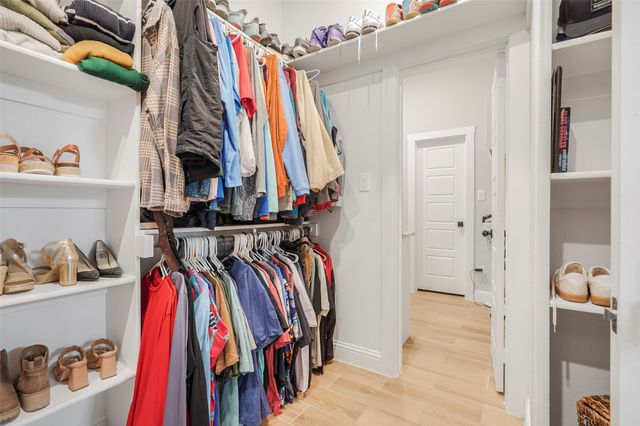 108 Southwood Drive, Burleson, TX 76028