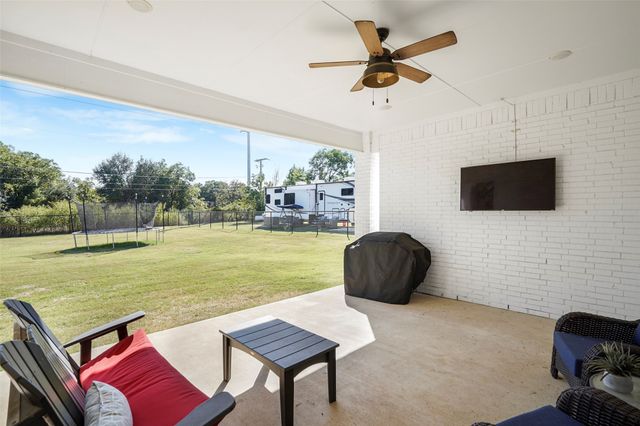 108 Southwood Drive, Burleson, TX 76028