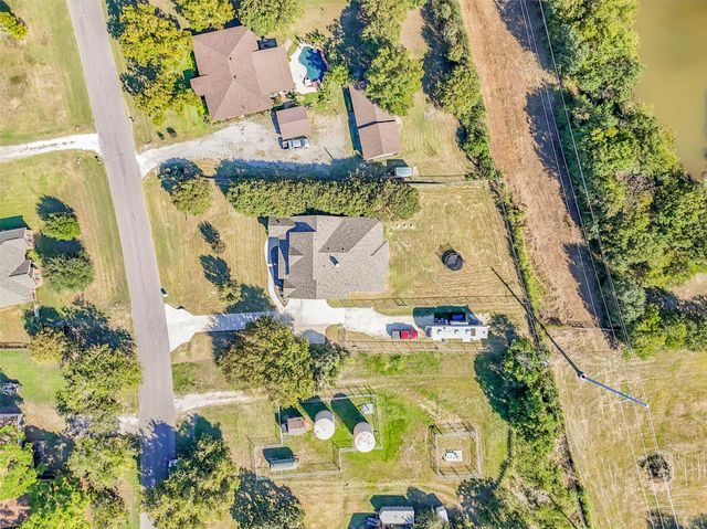 108 Southwood Drive, Burleson, TX 76028