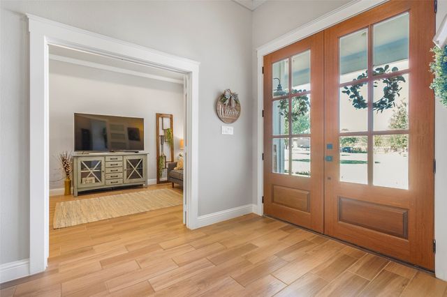 108 Southwood Drive, Burleson, TX 76028