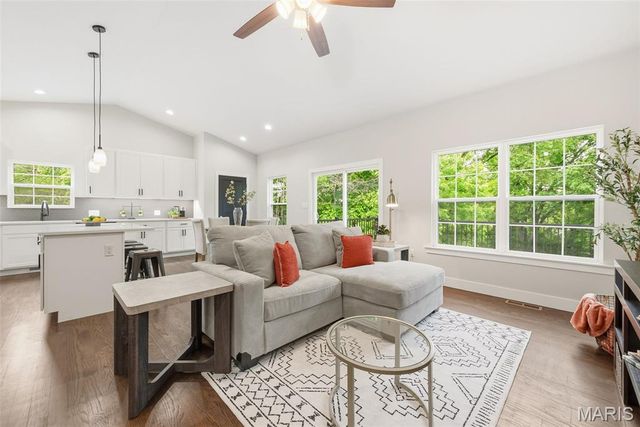 208 E 6th Street, Washington, MO 63090