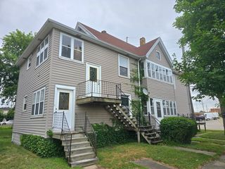 157-159 W Hickory Street, Kankakee, IL 60901