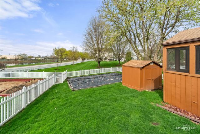 464 Topaz Lane, Bartlett, IL 60103