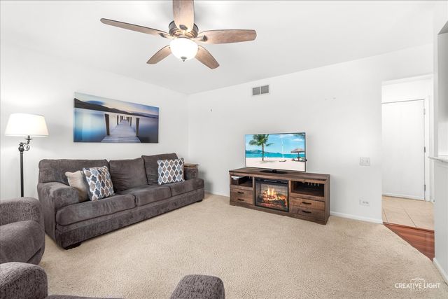 464 Topaz Lane, Bartlett, IL 60103