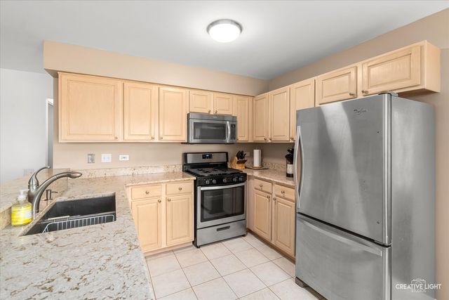 464 Topaz Lane, Bartlett, IL 60103