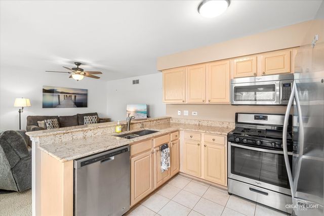 464 Topaz Lane, Bartlett, IL 60103