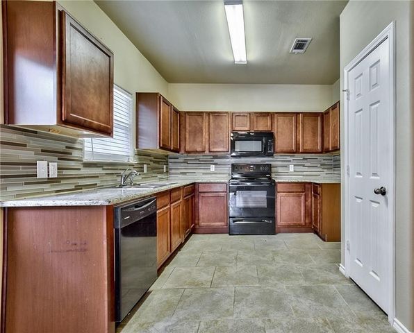 702 E College Street, Princeton, TX 75407