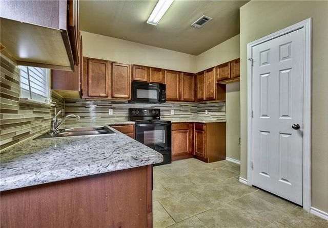 702 E College Street, Princeton, TX 75407