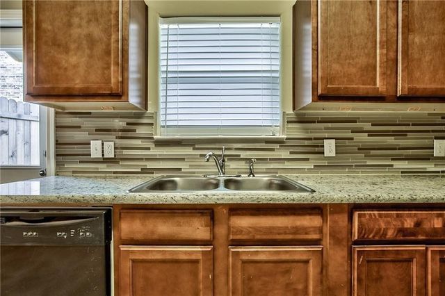 702 E College Street, Princeton, TX 75407