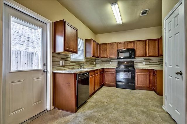 702 E College Street, Princeton, TX 75407
