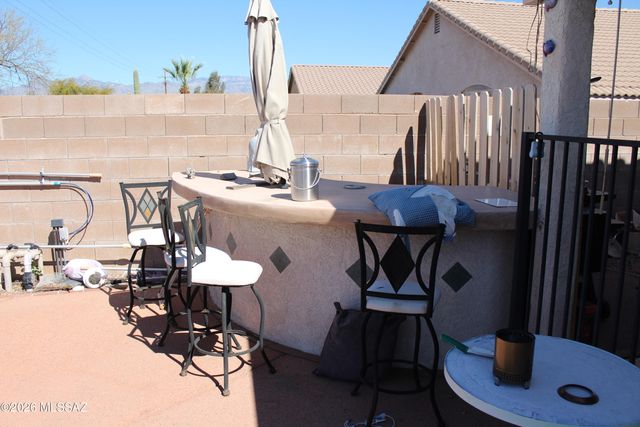 750 S Sierra Nevada Drive, Tucson, AZ 85748