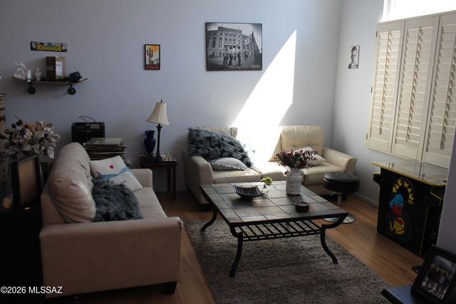 750 S Sierra Nevada Drive, Tucson, AZ 85748