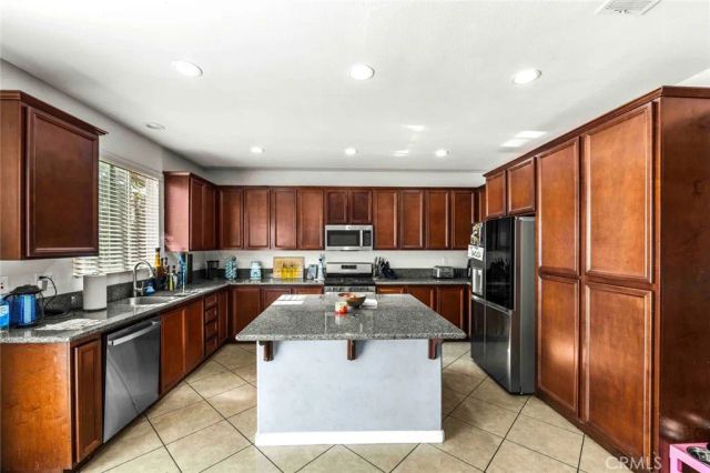 1109 N Yucca Ave, Rialto, CA 92376