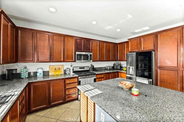 1109 N Yucca Ave, Rialto, CA 92376