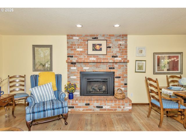 10151 Sw WASHINGTON St, Portland, OR 97225