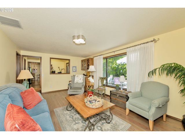 10151 Sw WASHINGTON St, Portland, OR 97225