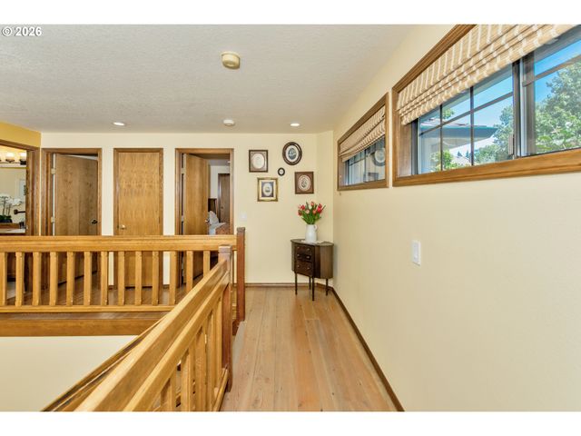 10151 Sw WASHINGTON St, Portland, OR 97225