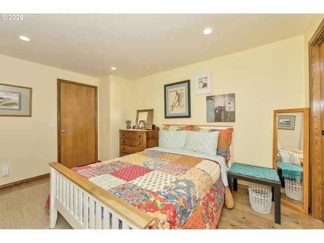 10151 Sw WASHINGTON St, Portland, OR 97225