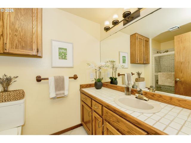 10151 Sw WASHINGTON St, Portland, OR 97225