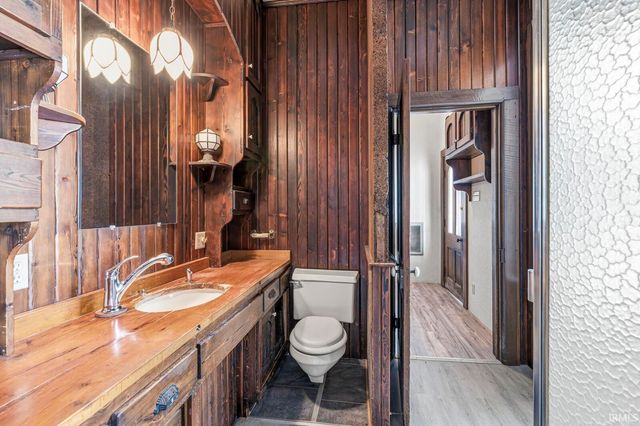 22651 Riley Road, Lakeville, IN 46536