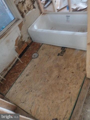 2932 GREENMOUNT, Baltimore, MD 21218