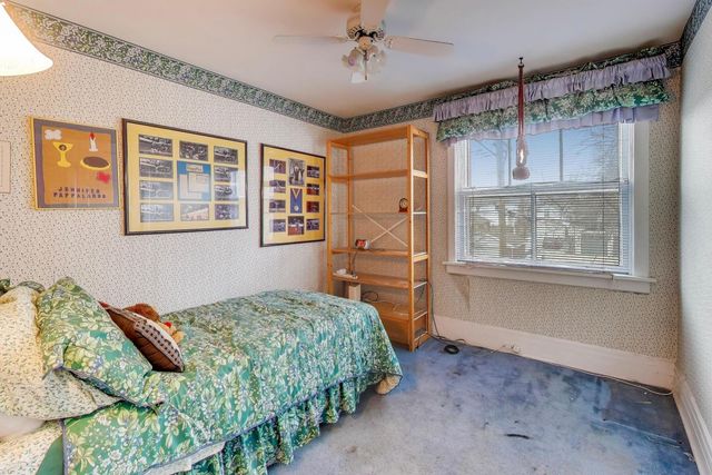 212 E Elm Avenue, La Grange, IL 60525